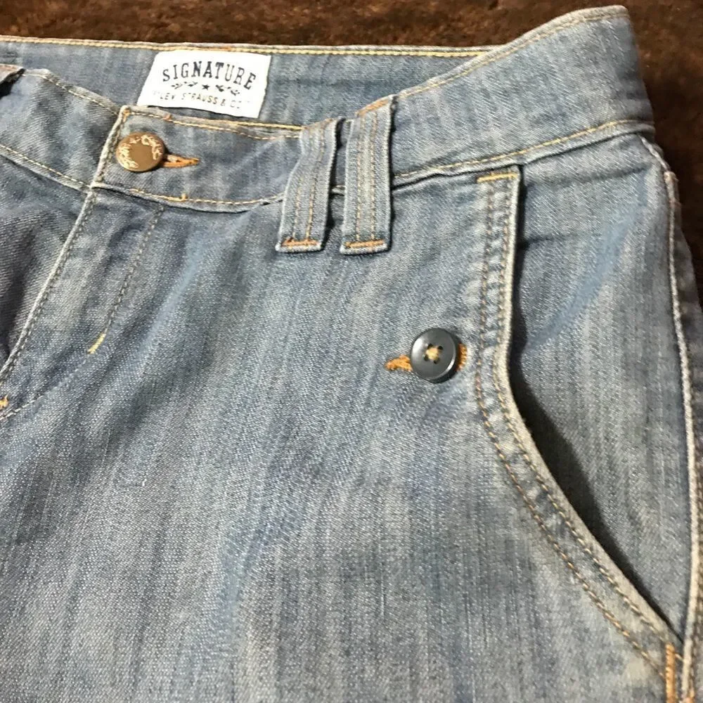Levi's Signature Denim Shorts - Picture 4 of 6